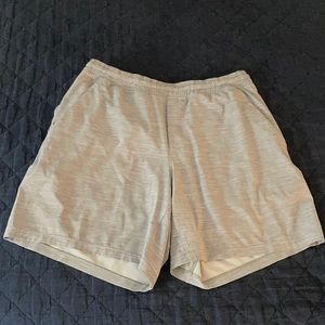 LULULEMON MENS SHORT